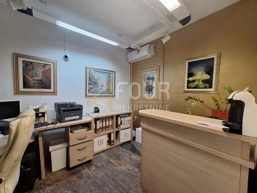 Rijeka, Centar, poslovni prostor 30.86m2, terasa 8.87m2