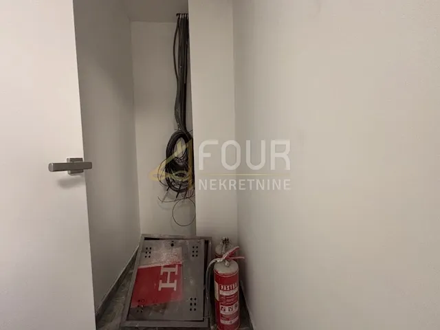 rijeka, širi centar, poslovni prostor, 140.56m2 - slika 11