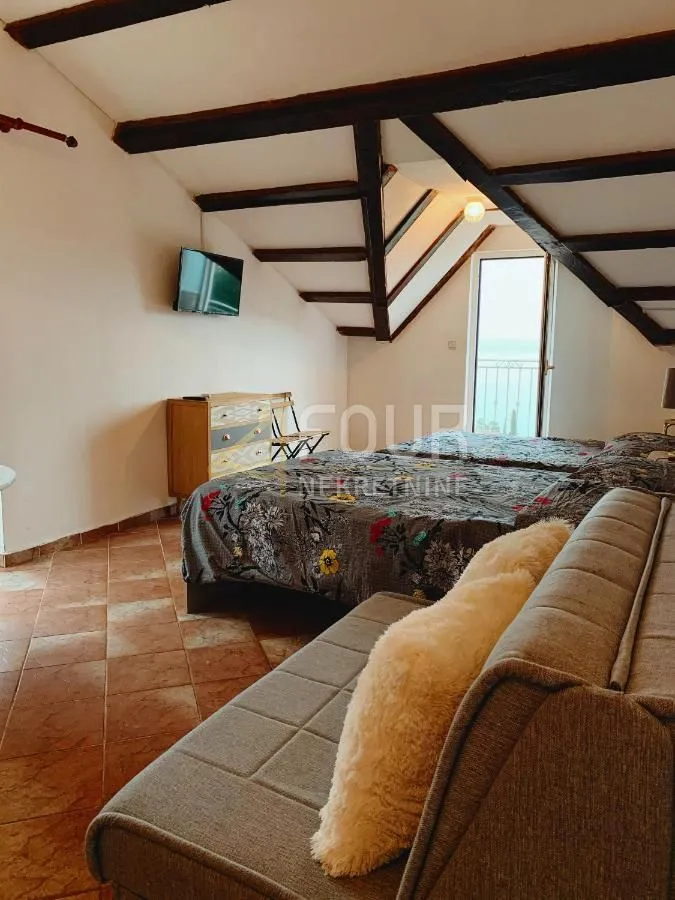 opatija, ičići, kuća s 5 stanova, 220m od mora - slika 11