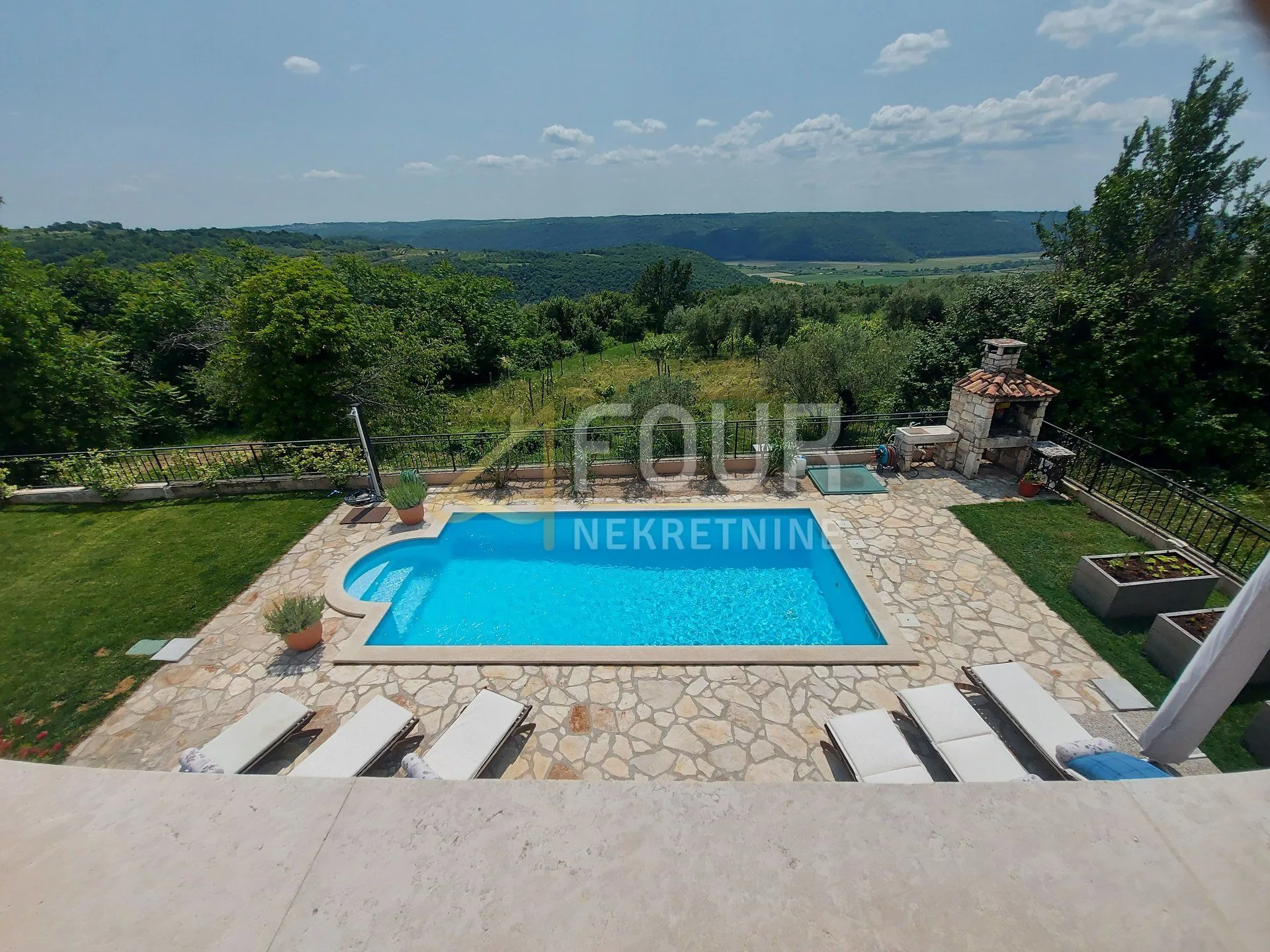 istra, buje, vila s bazenom - slika 3