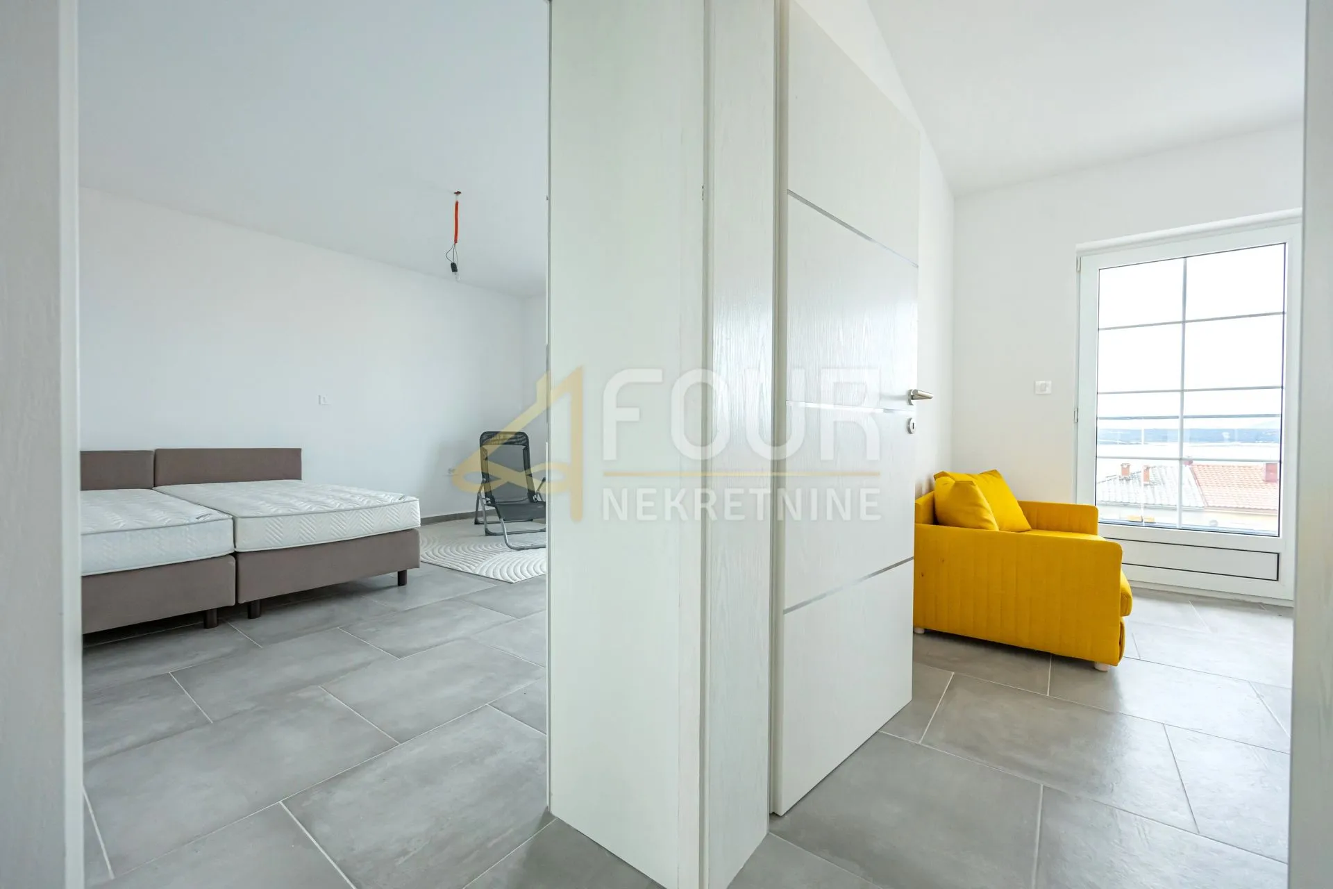 crikvenica, 63.88m2, 3-sobni, adaptiran stan, lođa i balkon - slika 7