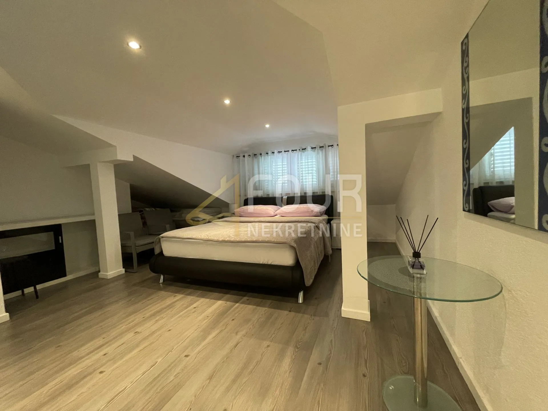 opatija, ika, dvoetažni 3s+db, balkon - slika 6