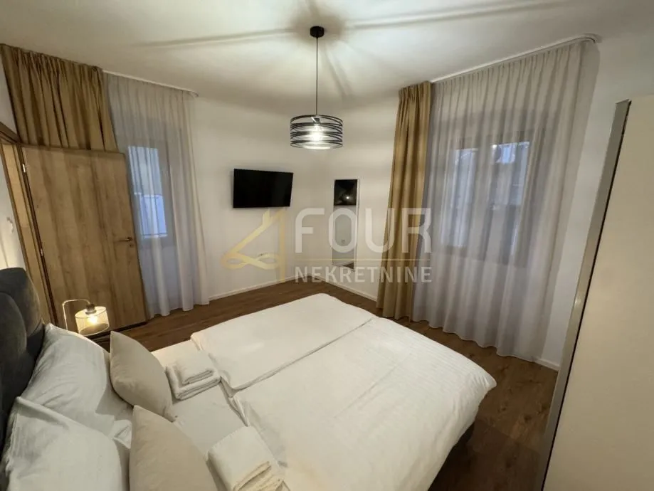 rijeka, centar - strogi, 81.18m2, u naravi 2 stana tik uz korzo - slika 12