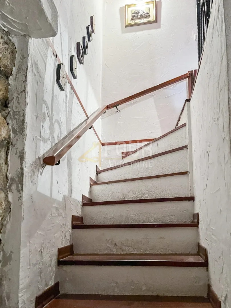 otok krk, dobrinj, šarmantna kuća - slika 24
