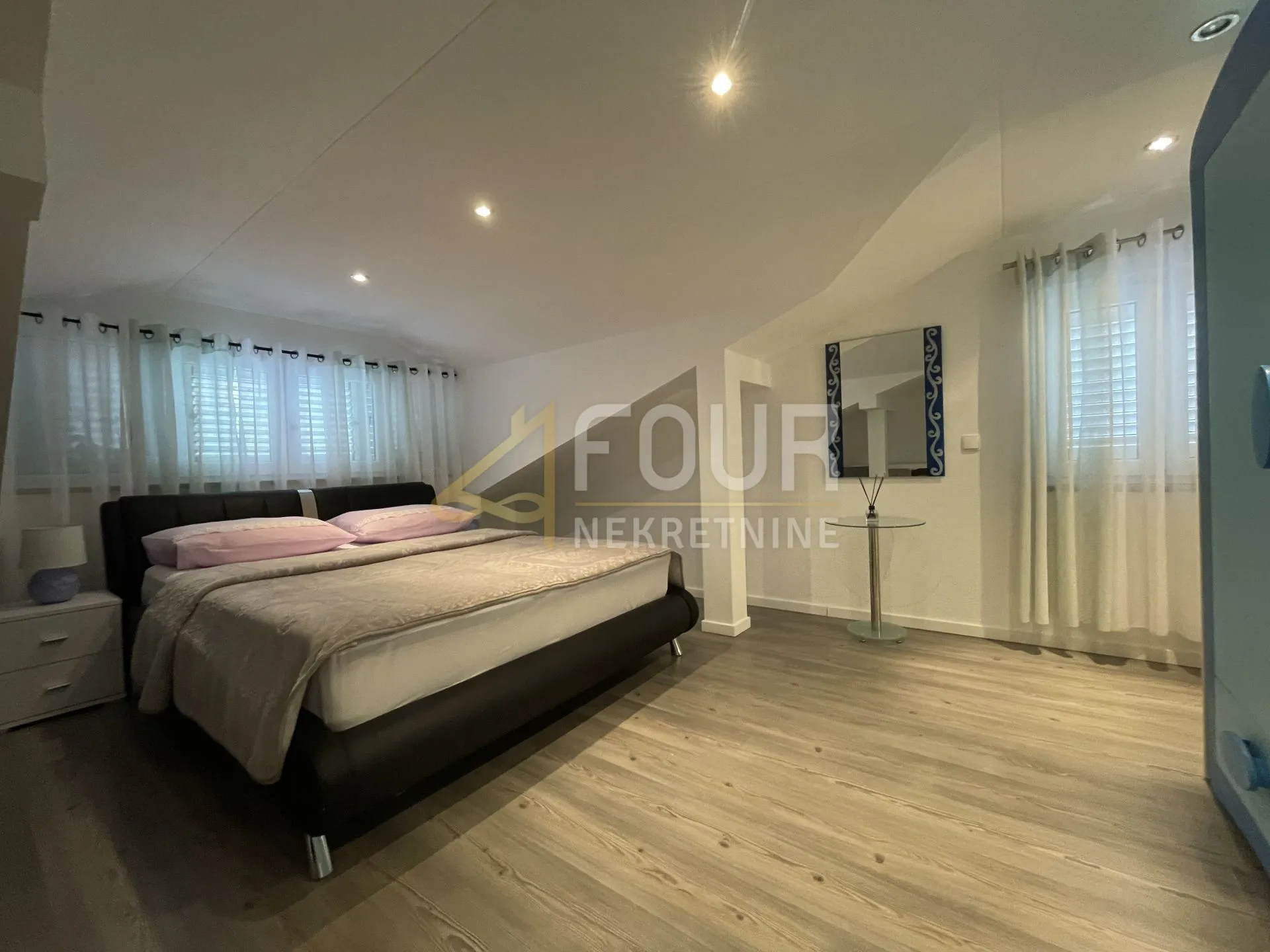 opatija, ika, dvoetažni 3s+db, balkon - slika 5