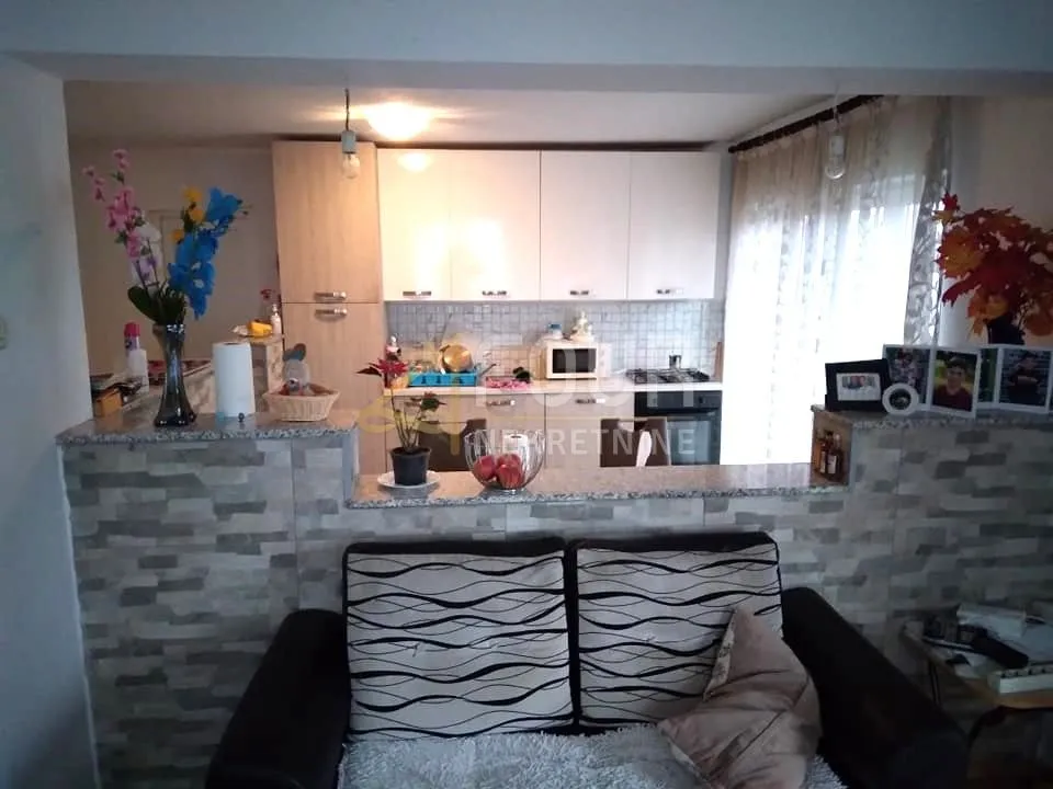 čavle, 100m2, etaža, 3s+db, balkon + dodatni objekt - slika 3