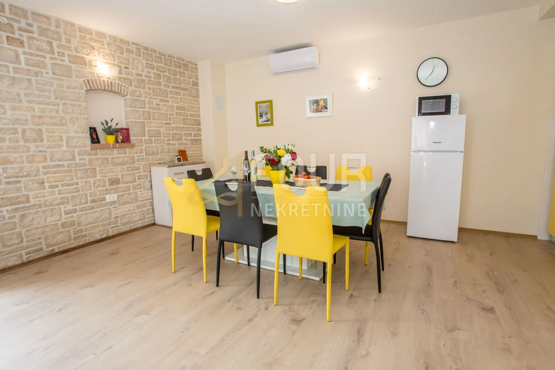 istra, kaštelir, vila s bazenom - slika 13