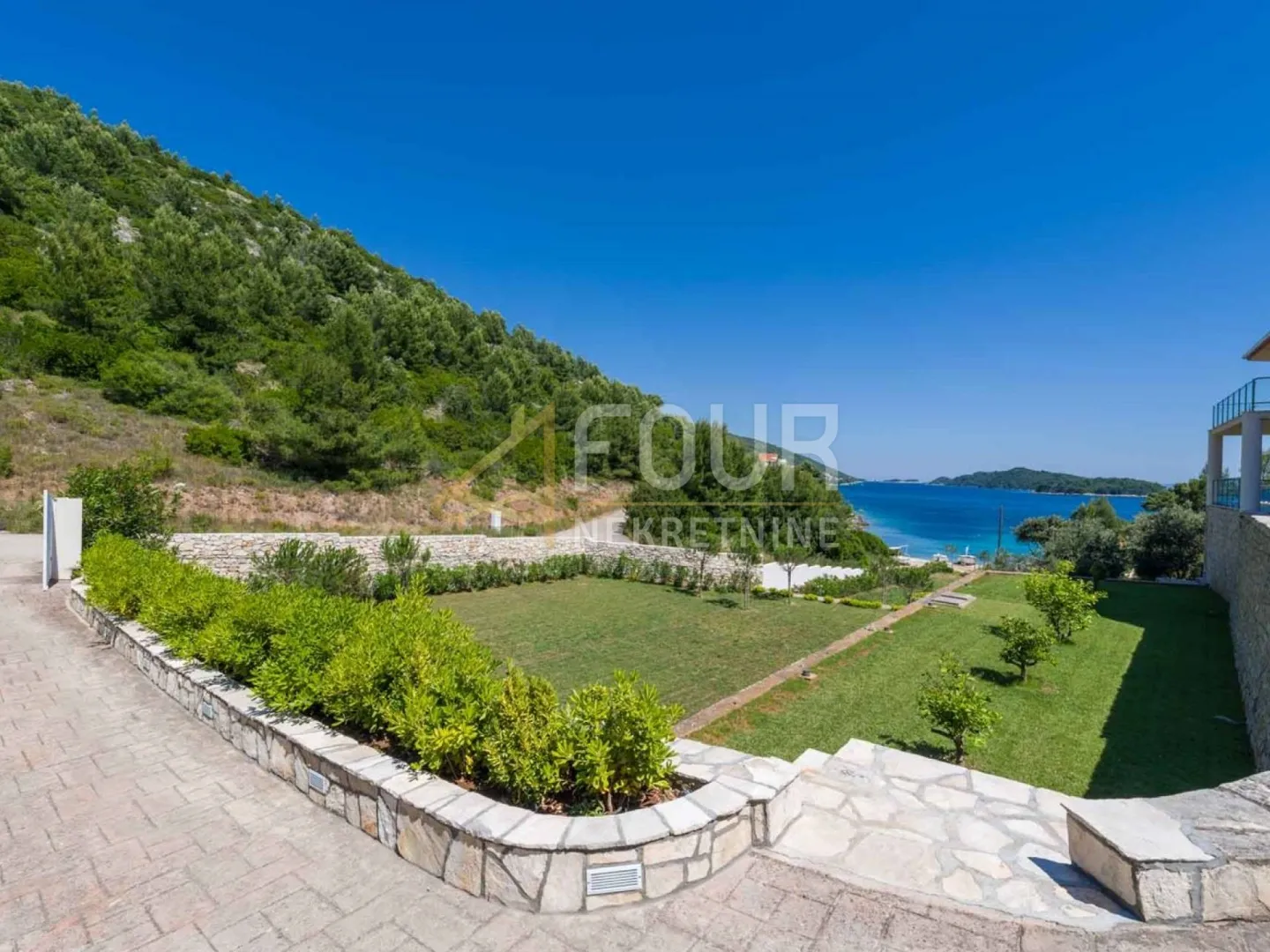 otok korčula, vila s bazenom - prvi red do mora ! - slika 42