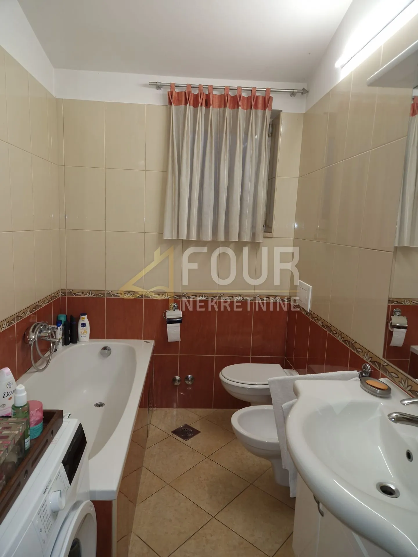 istra, fažana, kuća + 2 poslovna prostora + apartman - slika 20