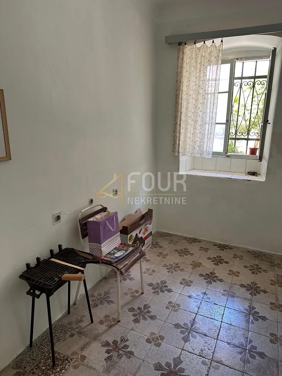 mali lošinj - centar, 320m2, kuća s dvorištem, potencijal! - slika 15