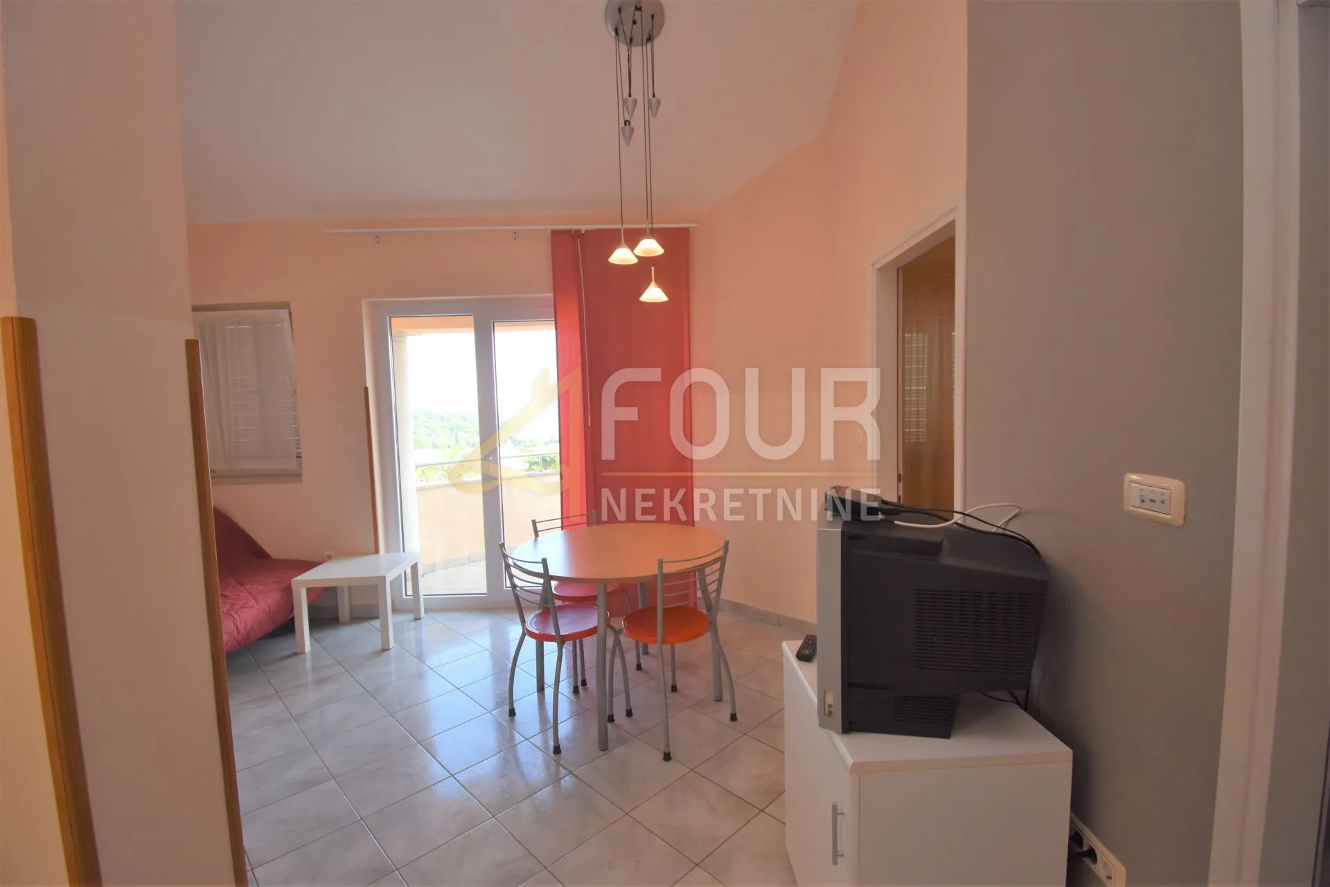 medulin - premantura - vila s 13 apartmana - slika 6