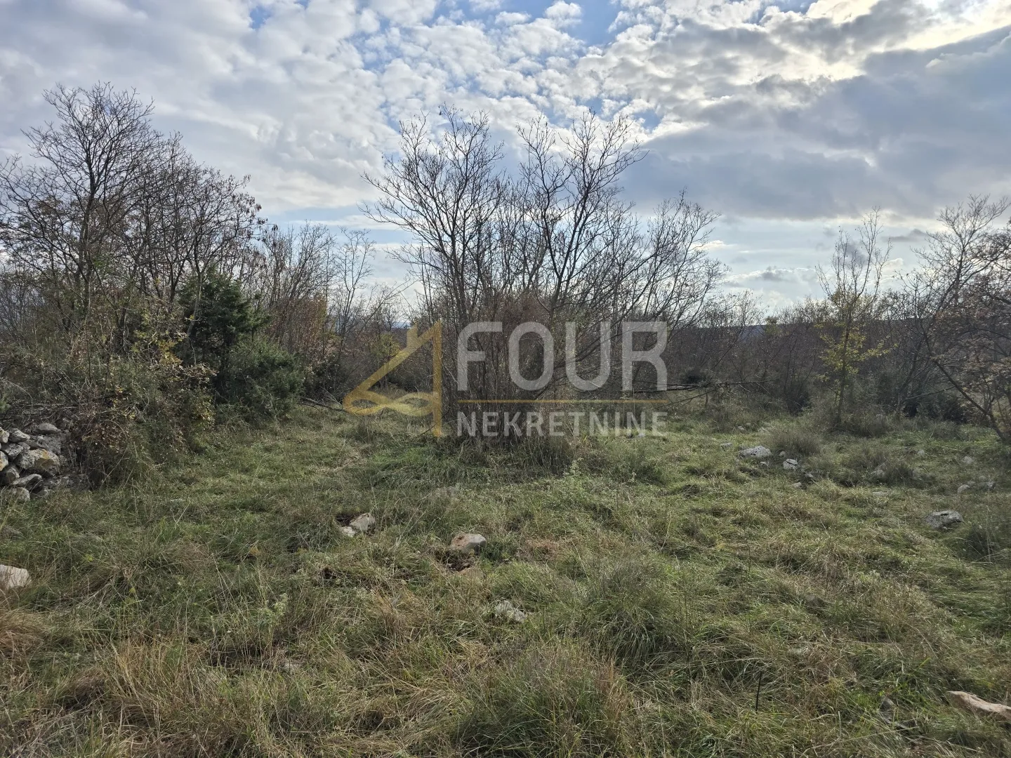 Otok Krk, Vrbnik, građevinsko zemljište 3.022m2 - Garica, Vrbnik