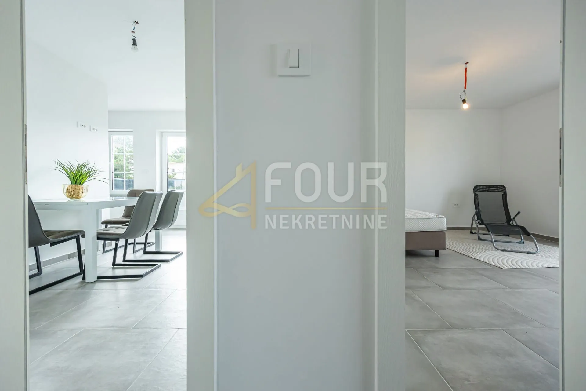 crikvenica, 63.88m2, 3-sobni, adaptiran stan, lođa i balkon - slika 9