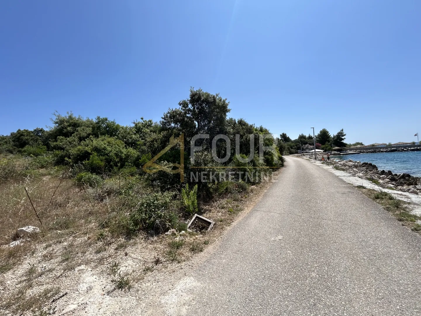 otok pag, mandre, 20.302m2, zemljište 1. red do mora! - slika 3