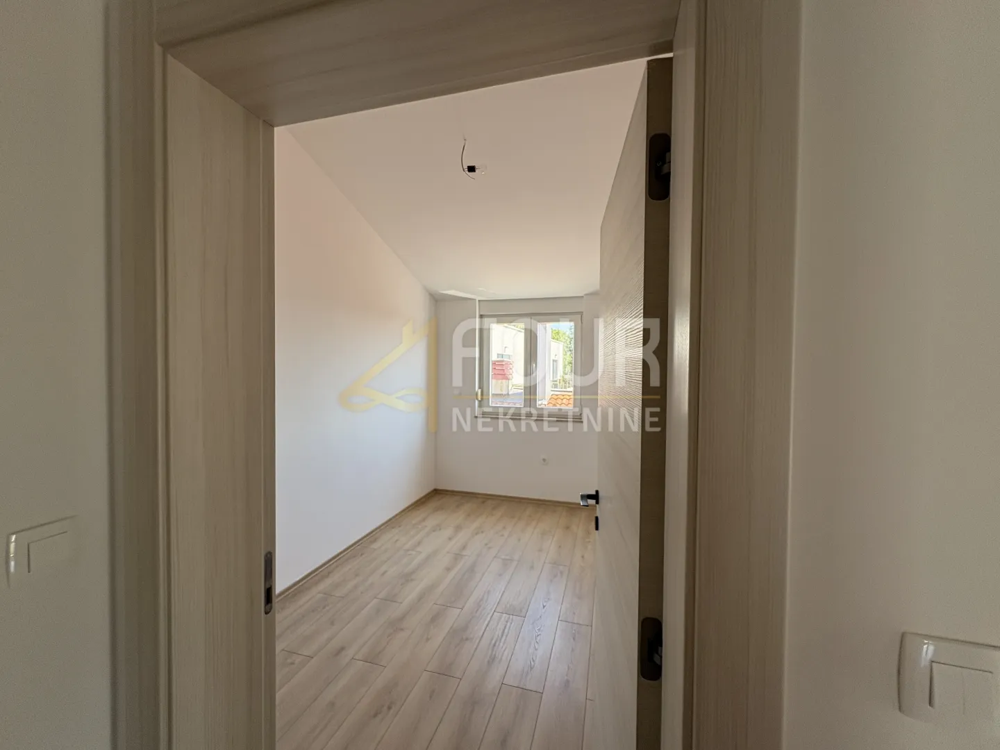 istra, šišan, 91.13m2, 3s+db, terasa - slika 8