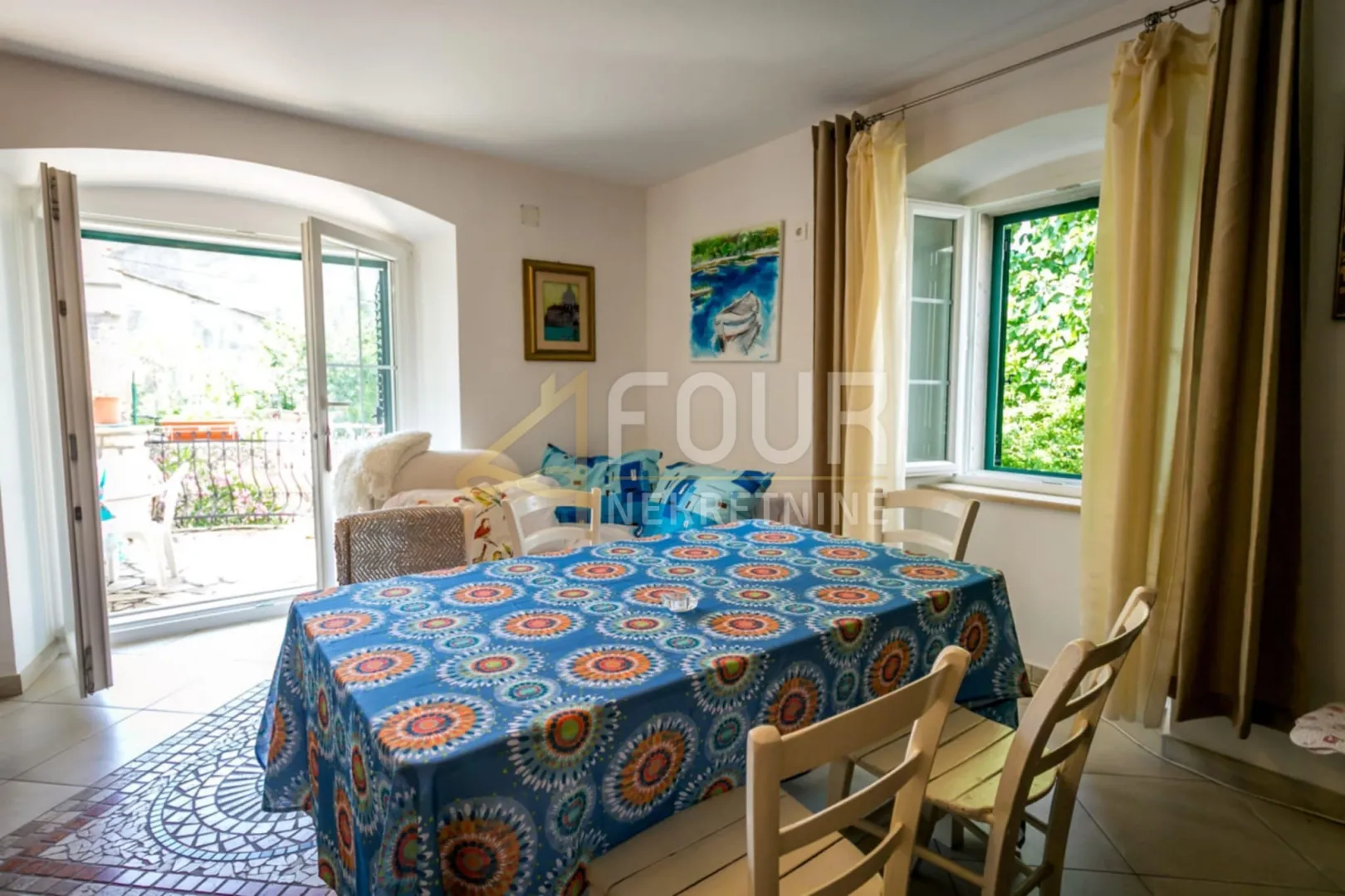 otok cres, beli, šarmantna samostojeća kuća 285m2 - slika 4