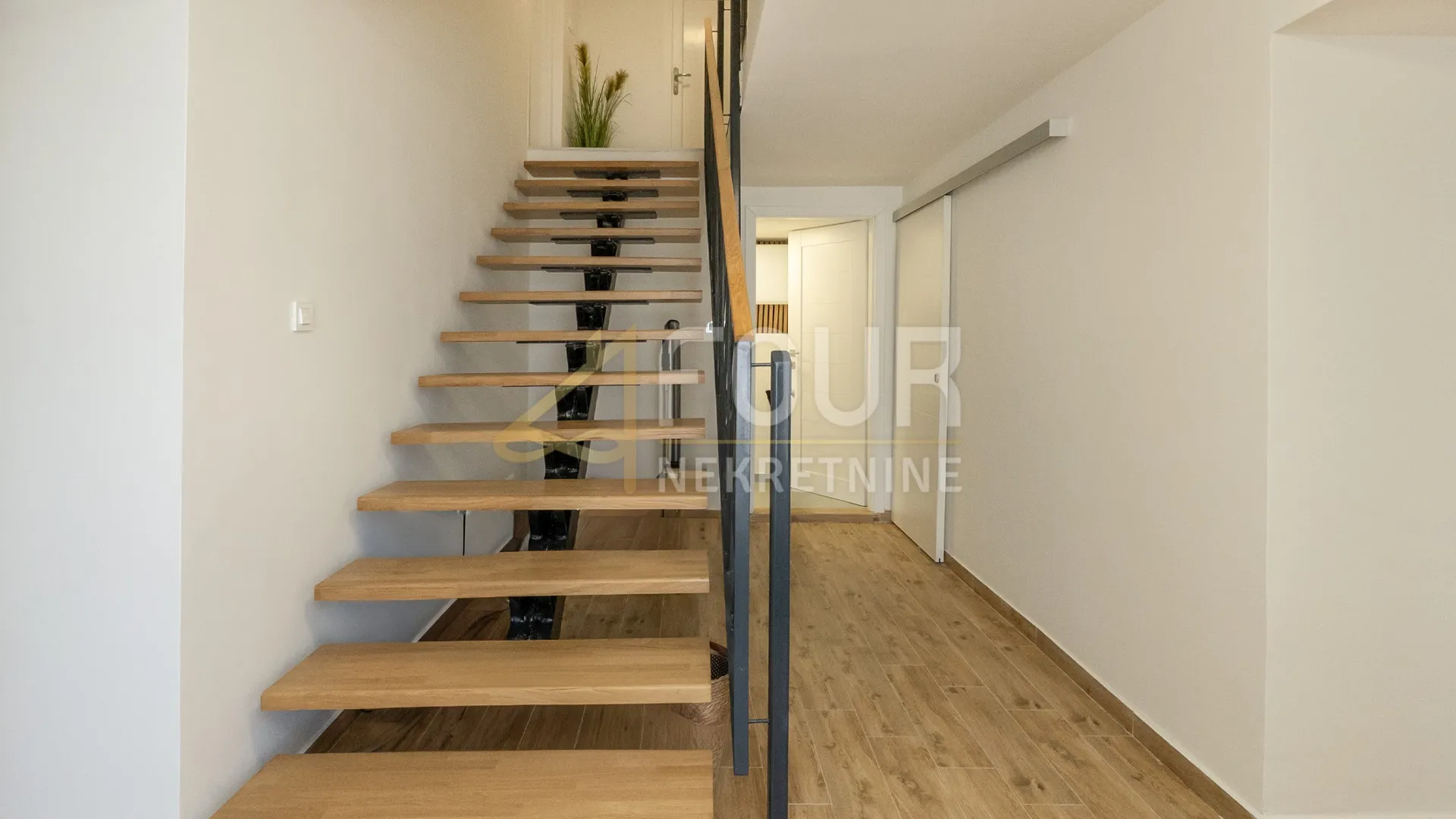 šmrika, kuća u nizu, 164m2, samo kod nas! - slika 9