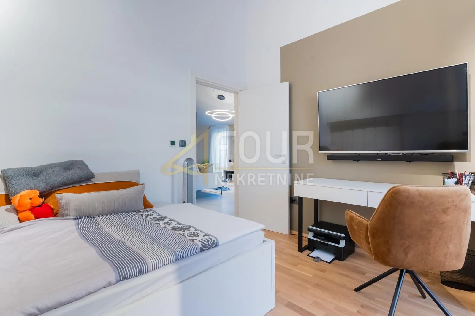 otok cres, cres - centar, luksuzni stan 1. red do mora - slika 22