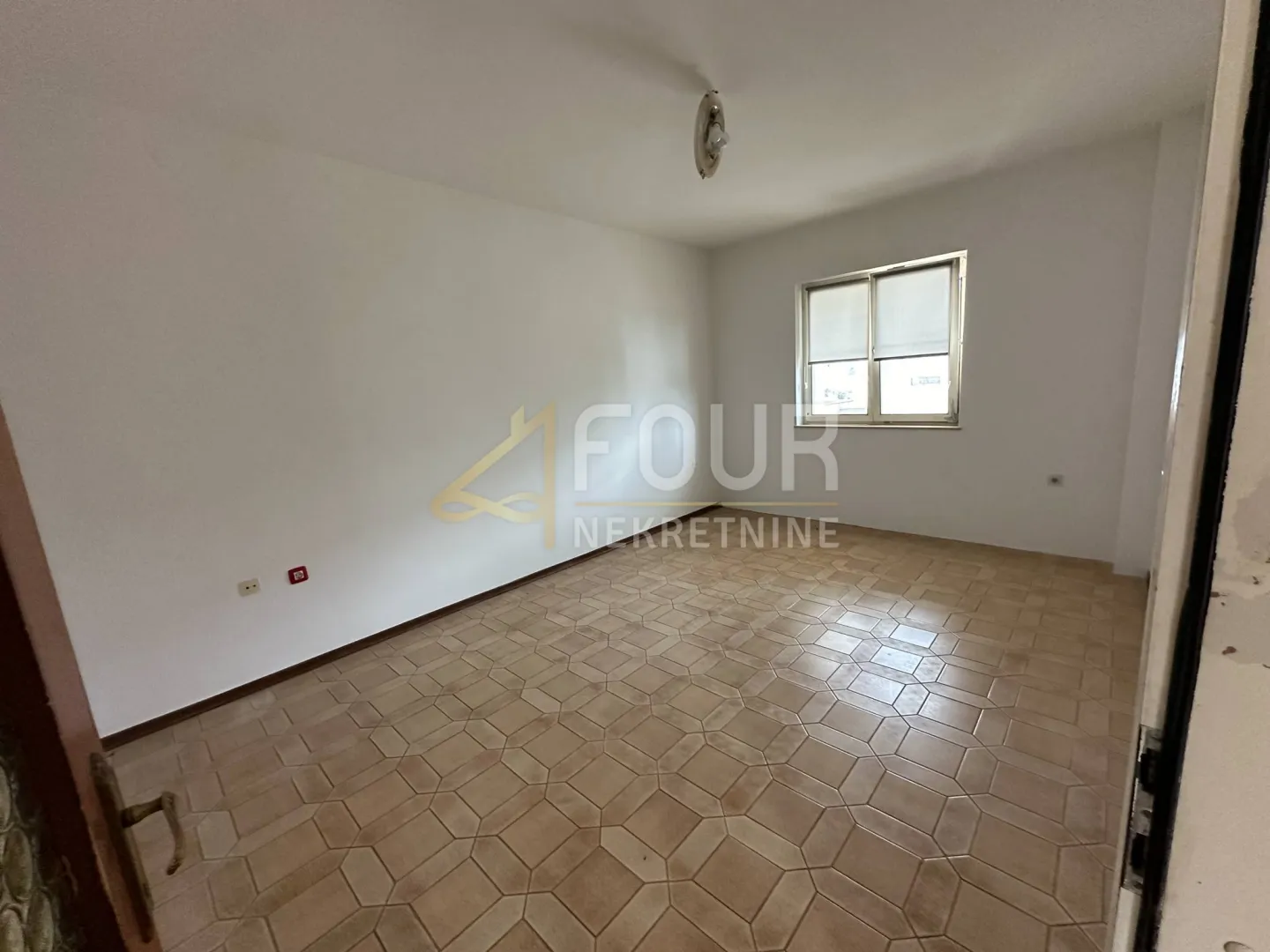 Istra, Poreč - centar, 71.20m2, 2s+db, okućnica 192m2