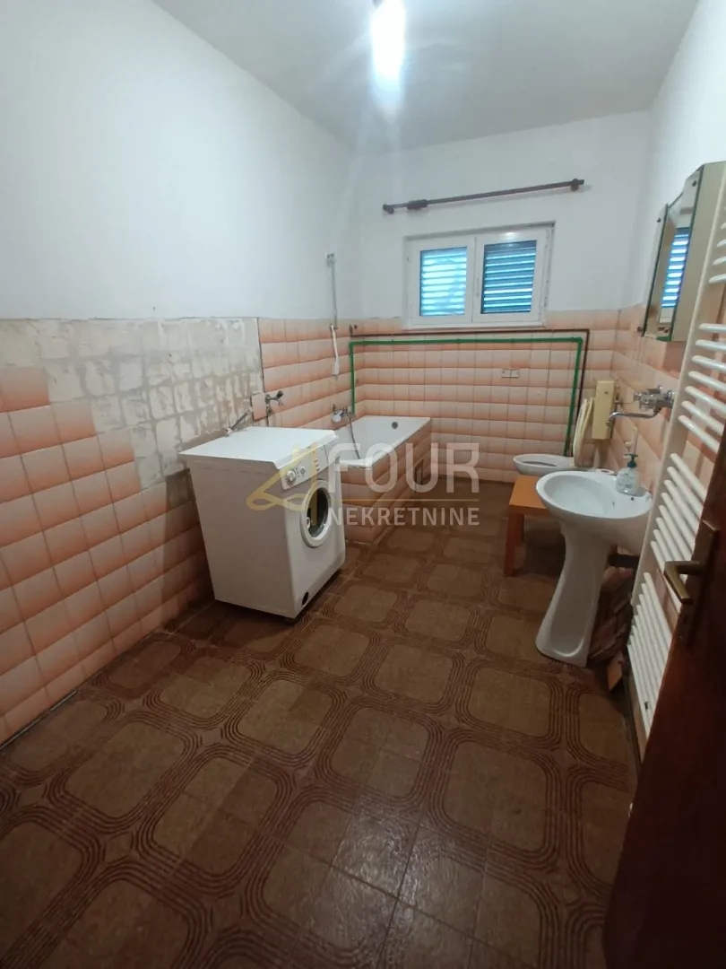 otok pag, grad pag, 106.85m2, 3s+db, terasa, 300m od mora - slika 15