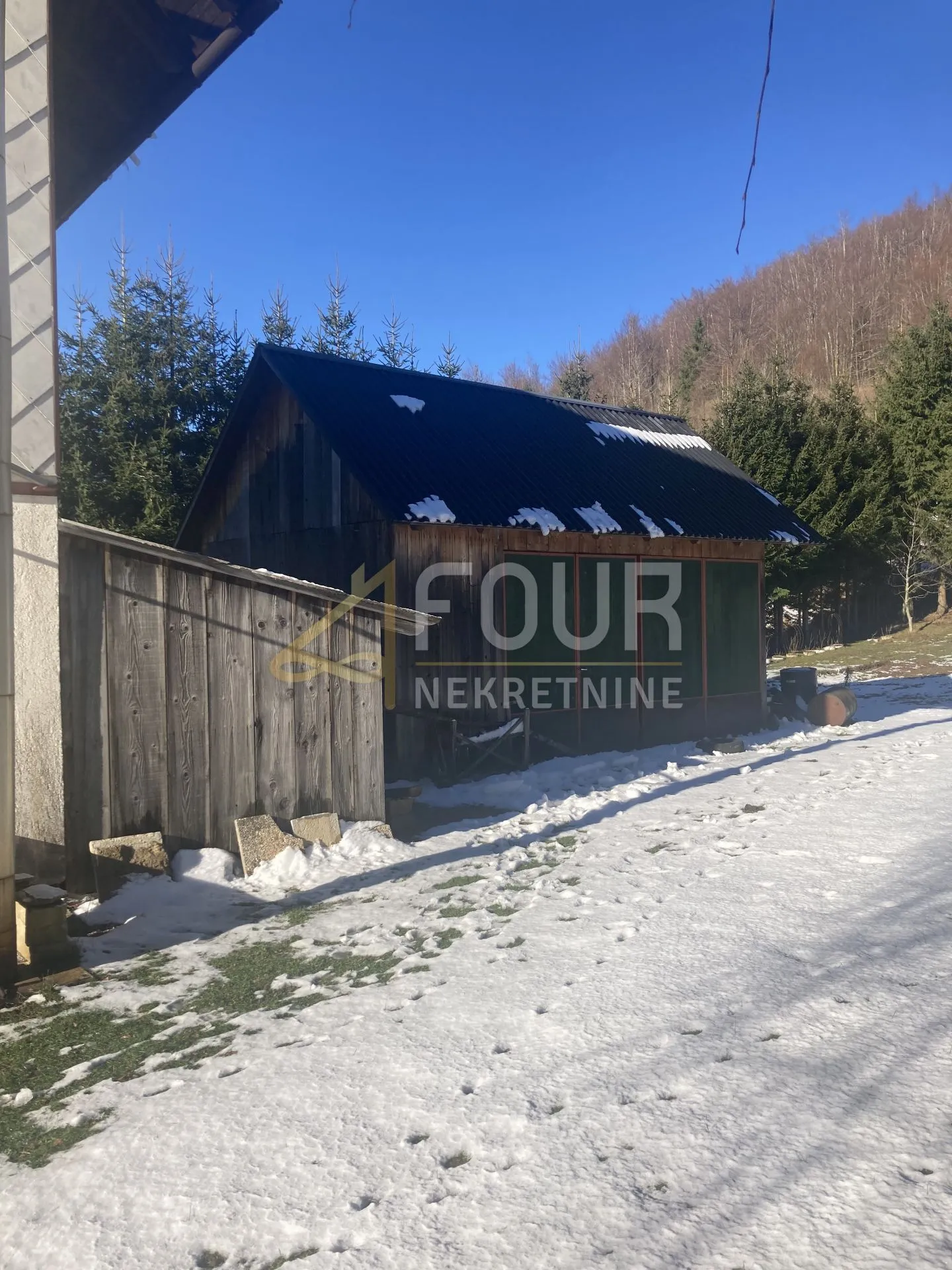 gorski kotar, mrkopalj, samostojeća kuća, velika okućnica - slika 12