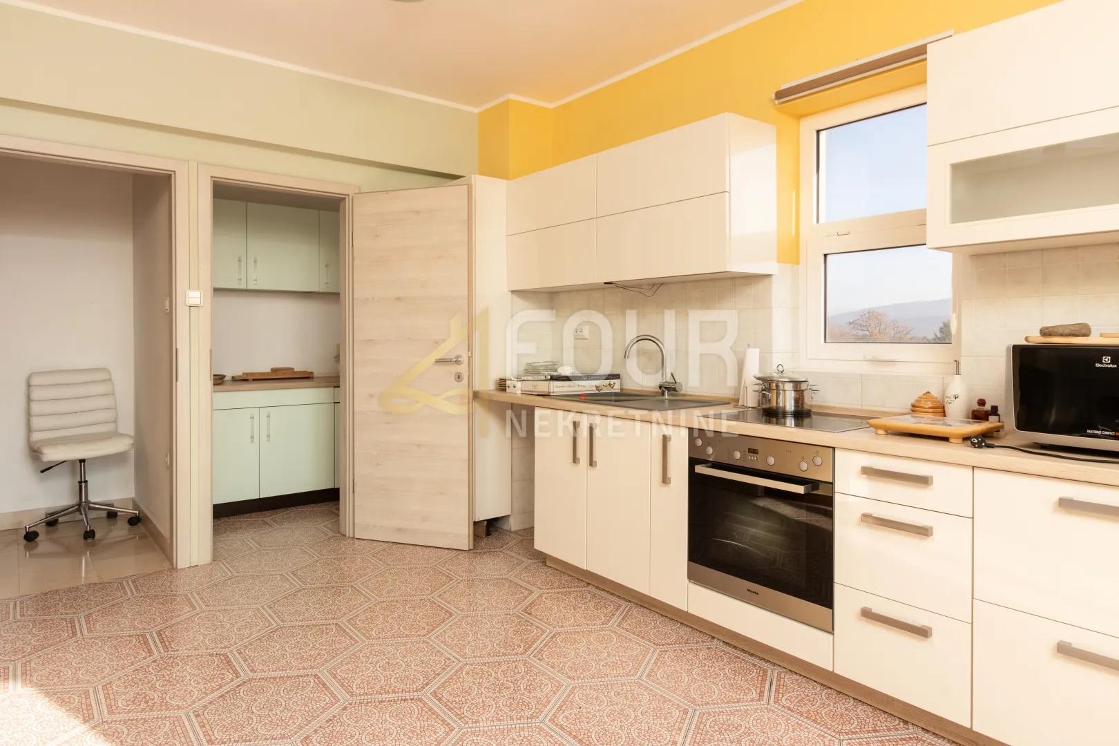 otok krk, krk, 399m2, kuća s bazenom - slika 24