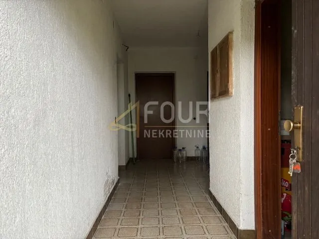 gorski kotar, brod moravice, samostojeća kuća, 300m2 - slika 10