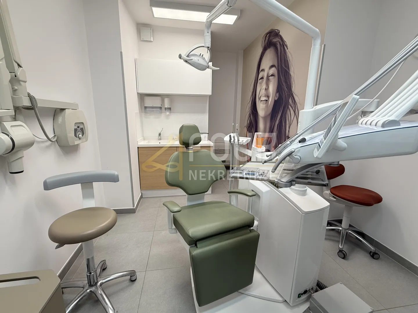 Zakup, Opatija, poslovni prostor - ordinacija zubne medicine, 86.91m2