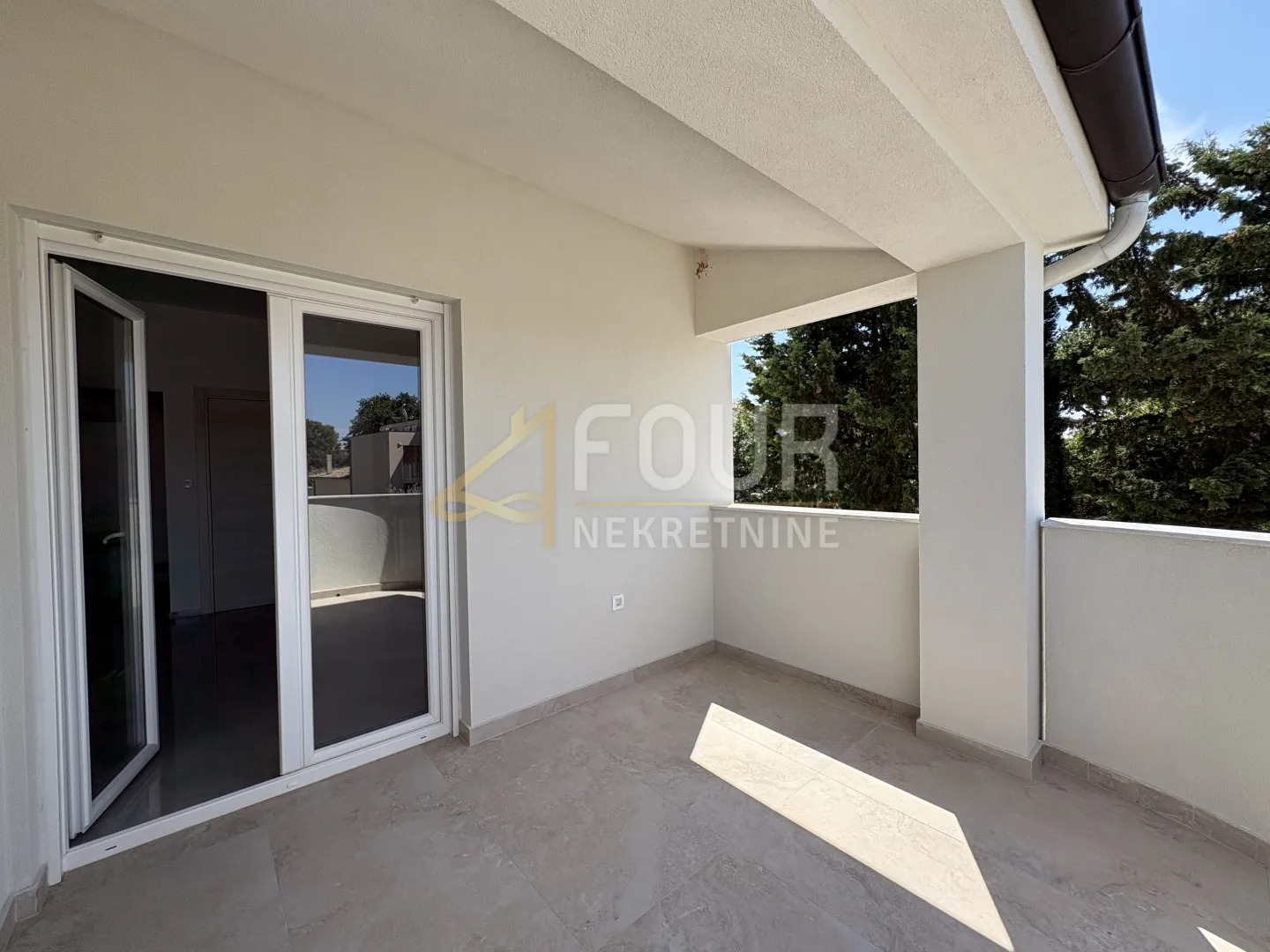 istra, šišan, novogradnja, 214m2, kuća s 2 stana + pomoćni objekt - slika 5