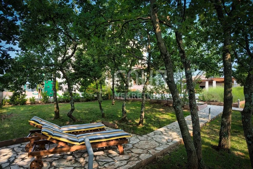istra, svetvinčenat, luksuzna vila s bazenom - slika 3