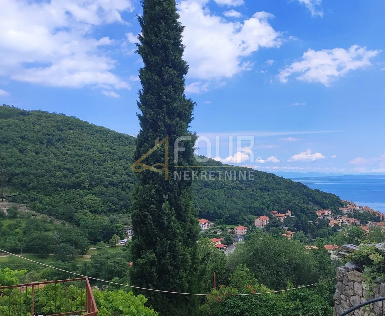 Mošćenička Draga, poljoprivredno zemljište, pogled na more