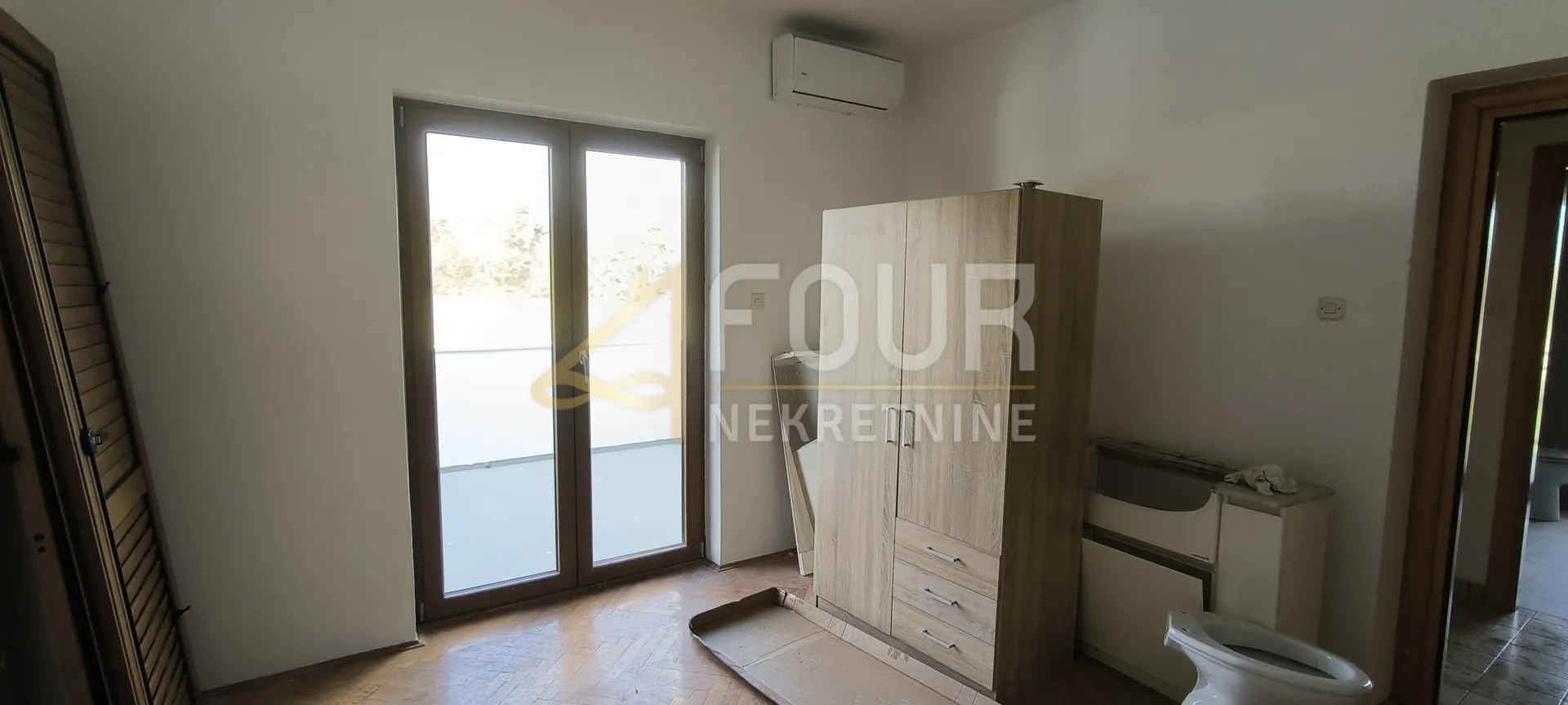istra, barban, samostojeća kuća 206m2, terasa, balkon - slika 12