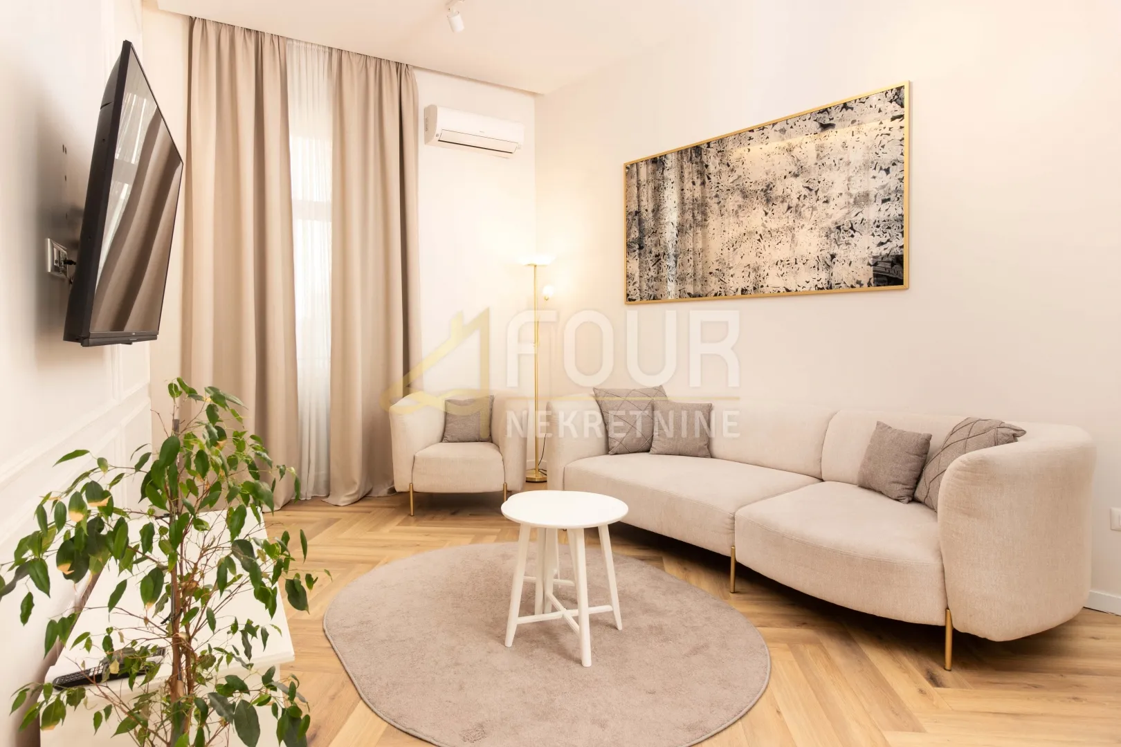 Rijeka, Sušak, 2s+db, 85m2, balkon