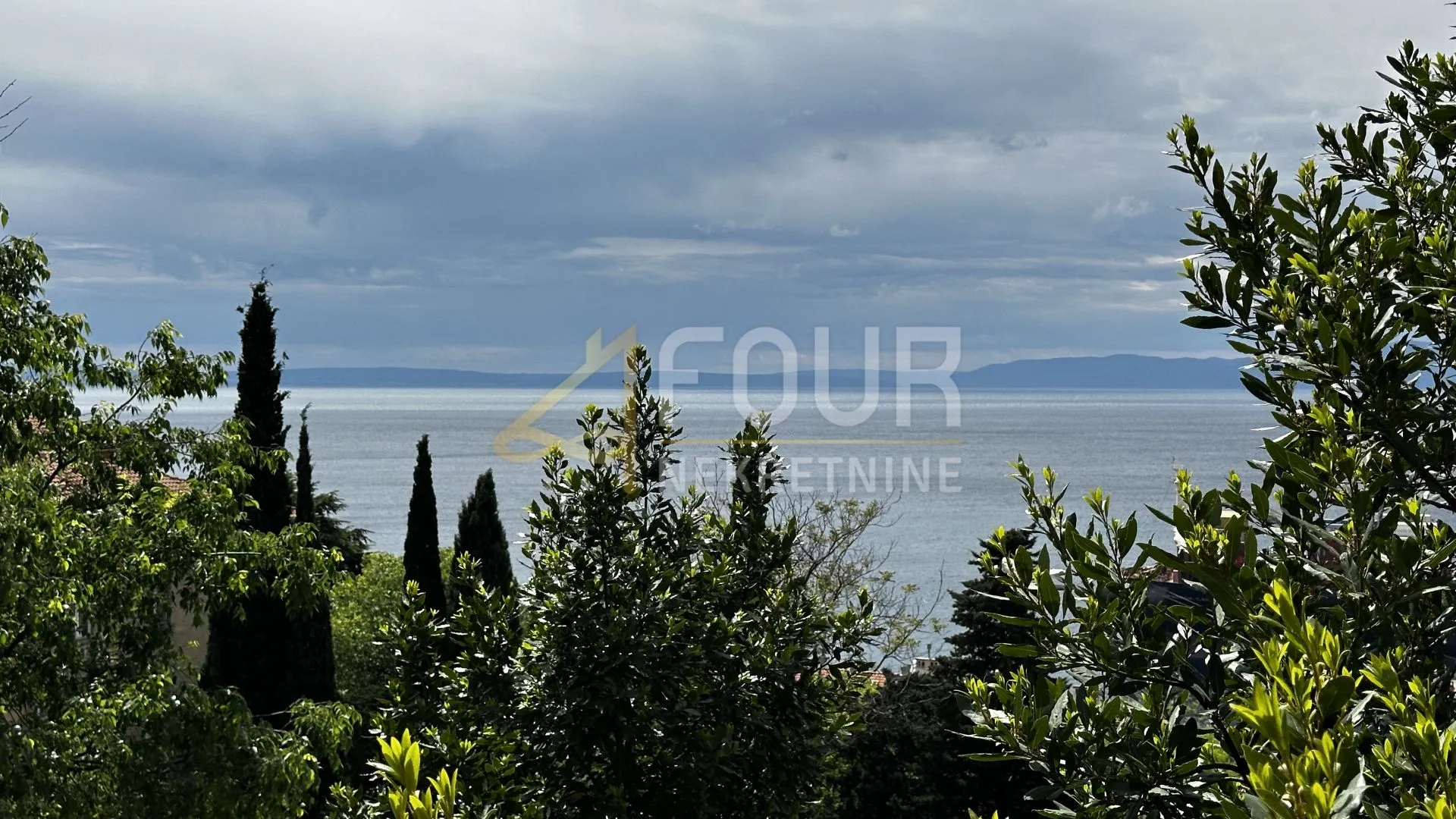 Rijeka, Krimeja, etaža 90.63m2, 3s+db, balkon, pogled