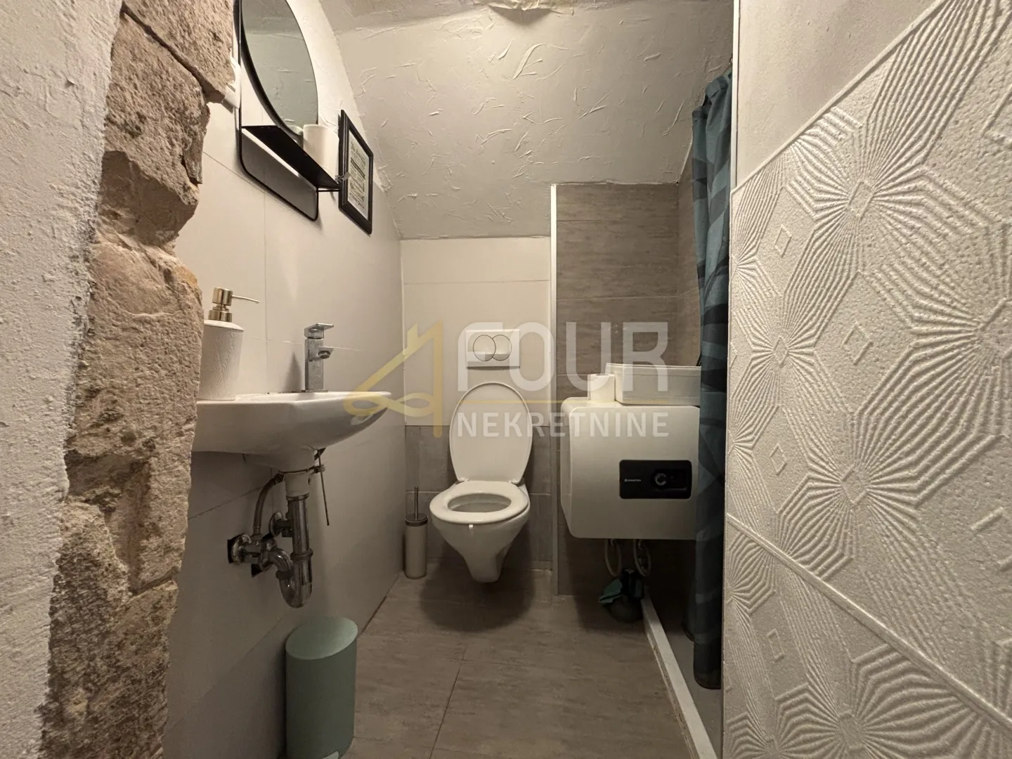 otok rab, kuća u nizu, 110m2, 2 stana - slika 19