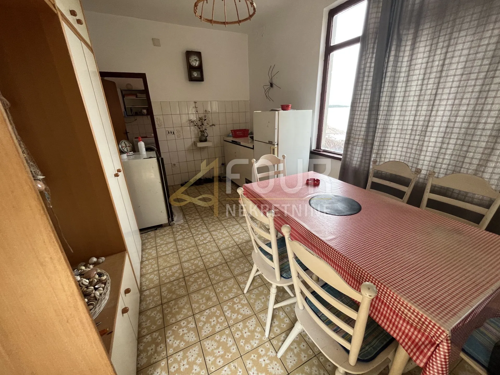pašman, kuća 1. red do mora - slika 11