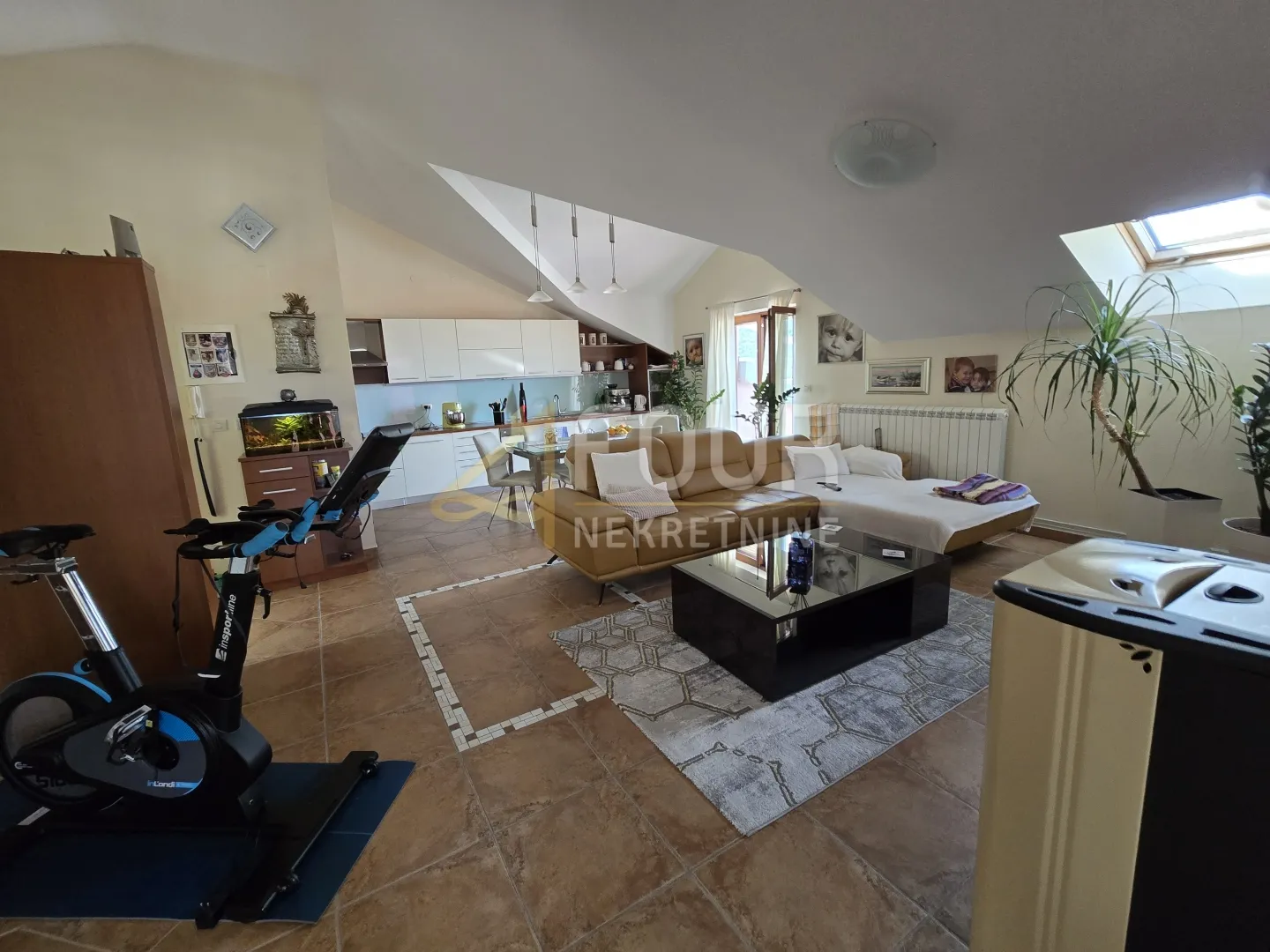 cres, 131.97m2, 3s+db, pogled na more - slika 2