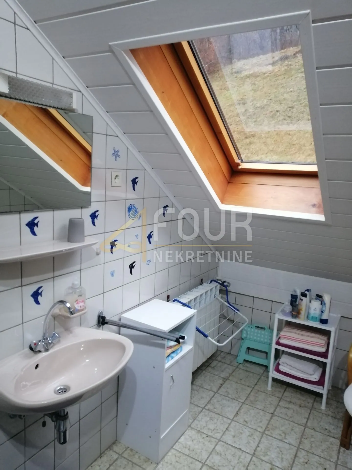 gorski kotar, brod na kupi, kuća 400m2 s velikom okućnicom - slika 25