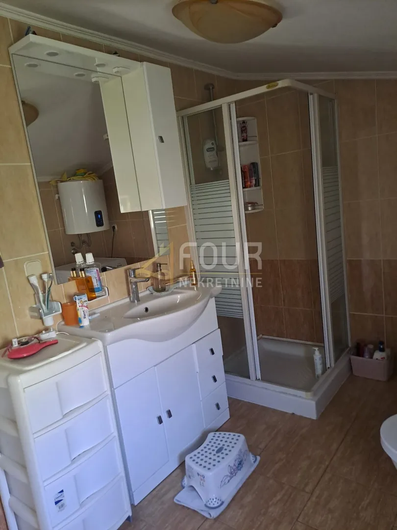 kastav, 76.50m2, 2s+db, terasa, pogled na more - slika 13