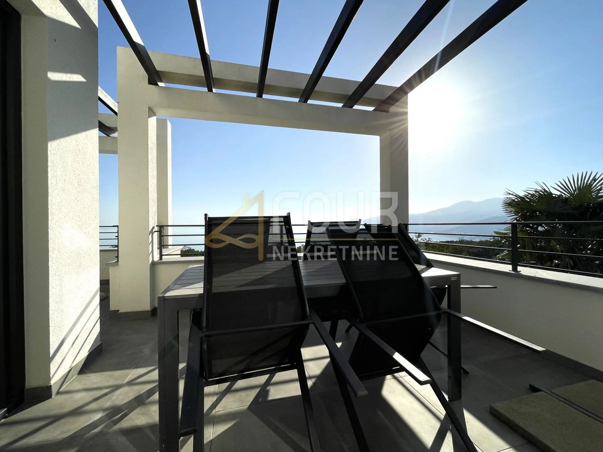 kastav, martinkovac, vila s tri stana i bazenom, 400m2 - slika 3