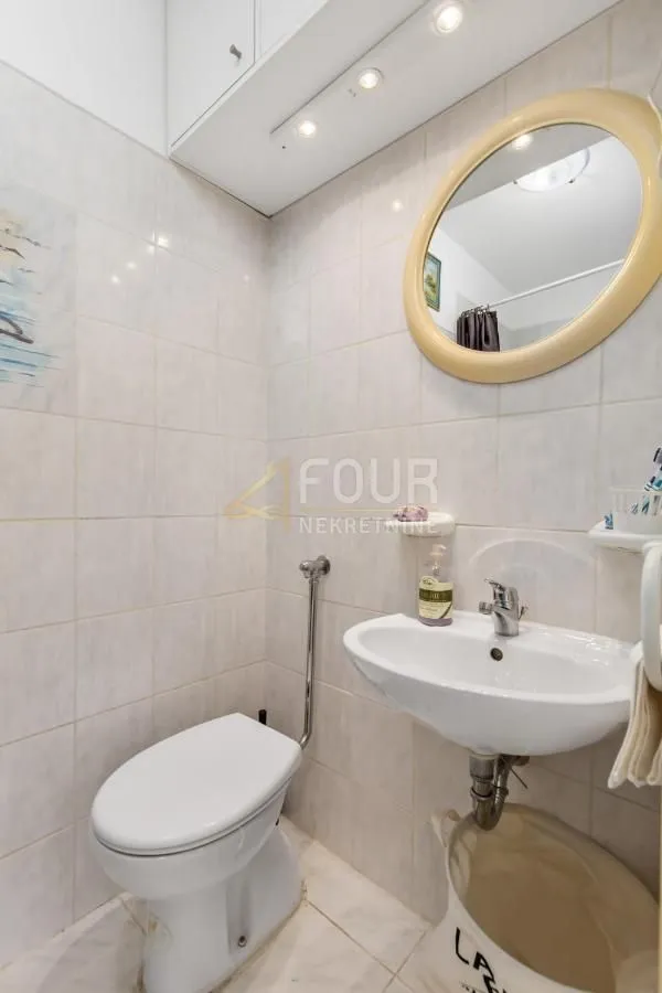 najam, rijeka, donja vežica, 50m2, 1s+db, zatvorena lođa, pogled na more - slika 9