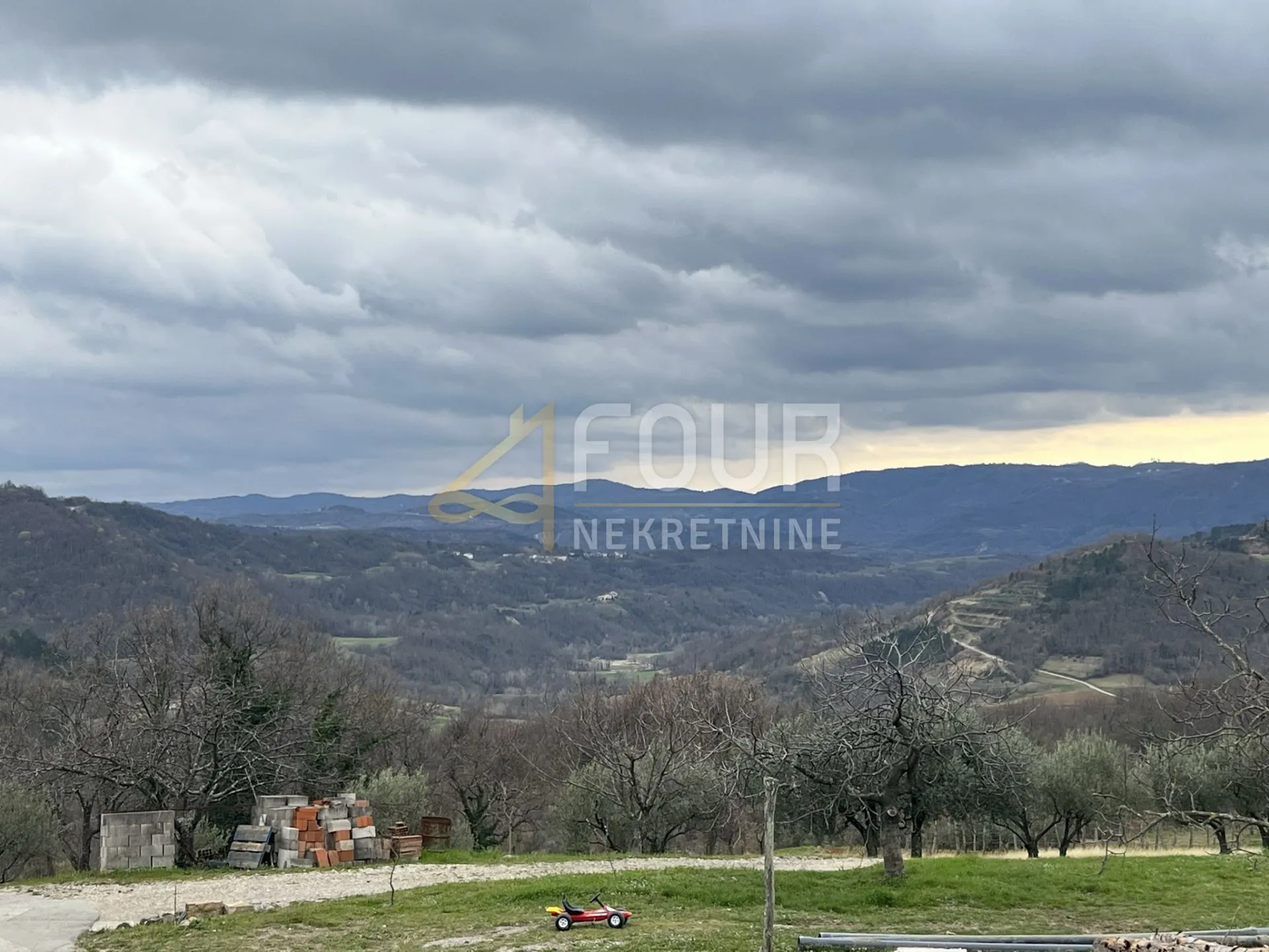 istra, buzet - okolica, građevinsko zemljište 2.744m2 - slika 6