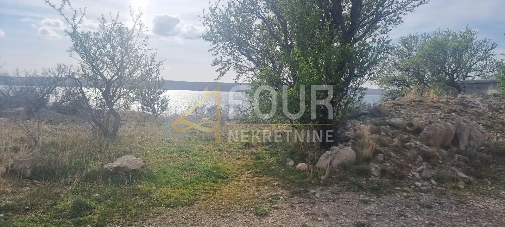 karlobag, lukovo šugarje, zemljište u parku prirode, 11.151m2 - slika 3