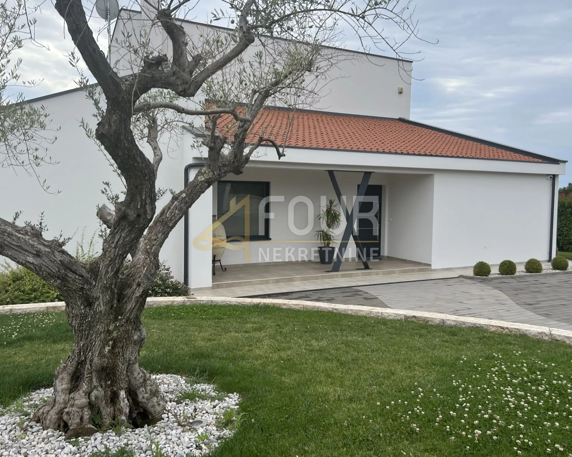 istra, višnjan, dizajnerska vila s bazenom i wellness zonom - slika 20