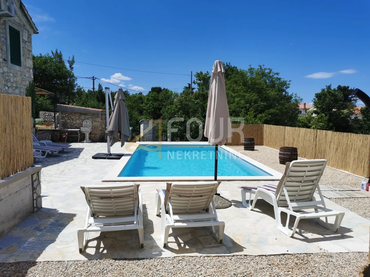 otok krk, dobrinj - okolica, samostojeća kuća s bazenom, 104m2 - slika 3