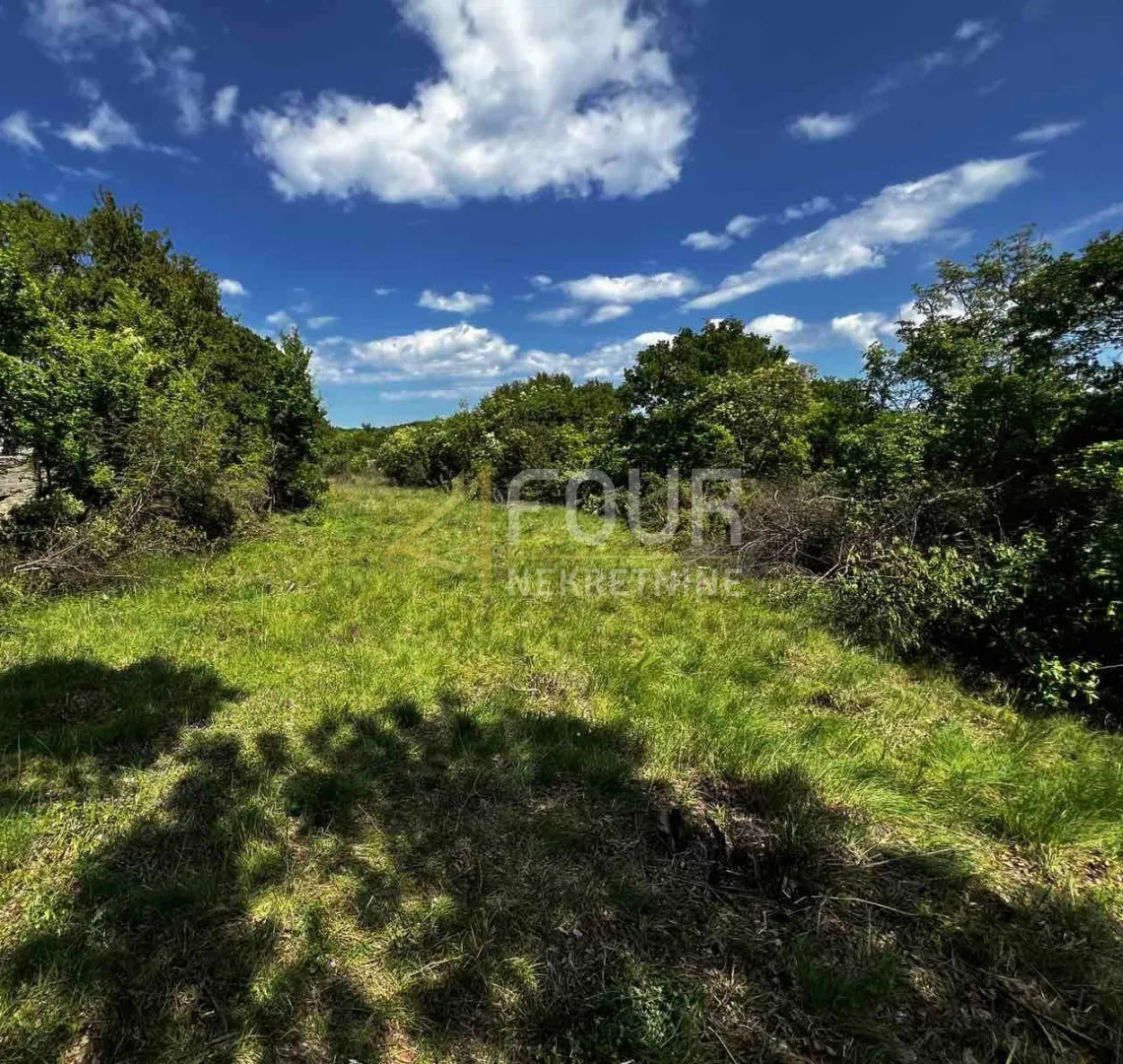 otok krk, okolica vrbnika, zemljište 1.752m2 - slika 2
