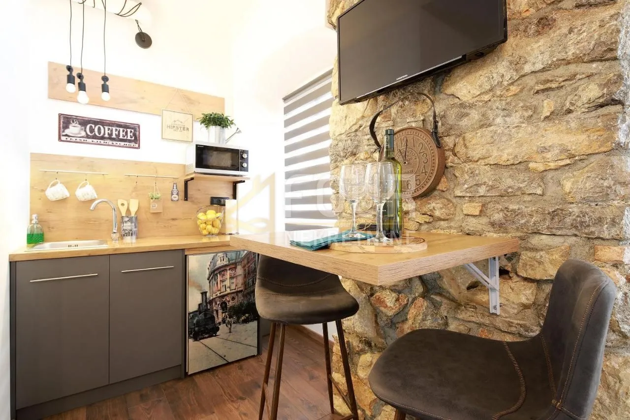 rijeka - strogi centar, 94.61m2 u naravi 3 luksuzna apartmana - slika 9