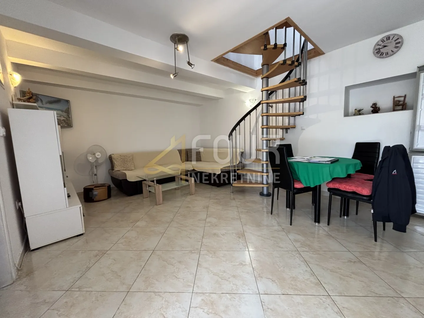 jadranovo, dvojna kuća, 50m2, pogled na more - slika 2