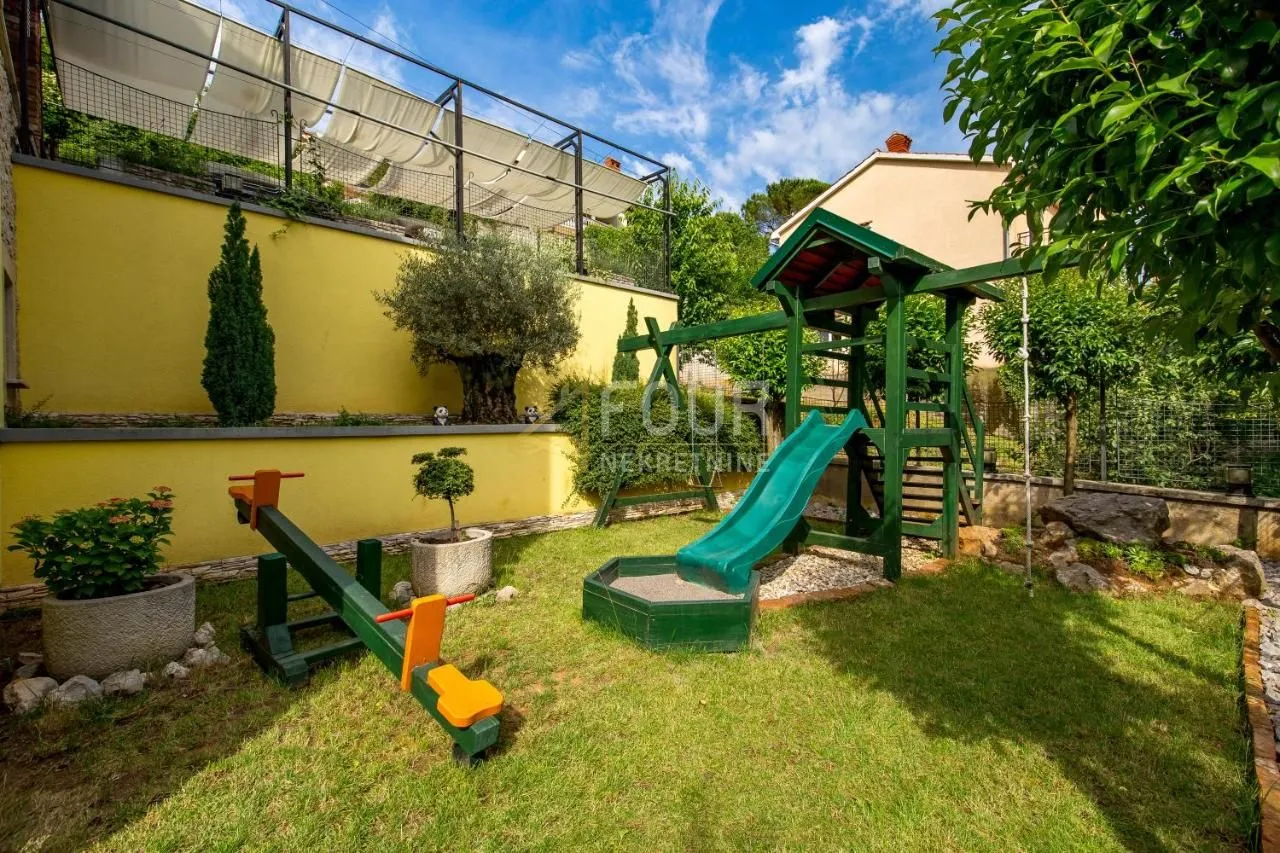opatija, bregi, prekrasna vila s bazenom, jacuzziem, gostinjskom kućom, tavernom i ograđenom okućnicom - slika 24
