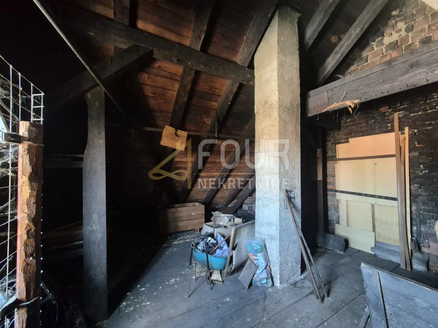 gorski kotar, ravna gora, kuća 150m2 + dvije gospodarske zgrade - slika 7
